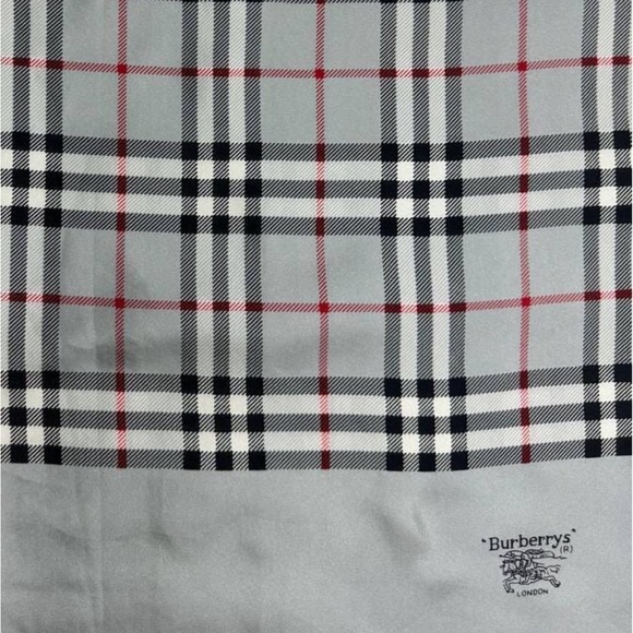 Burberry scarf - Picture 2 of 5
